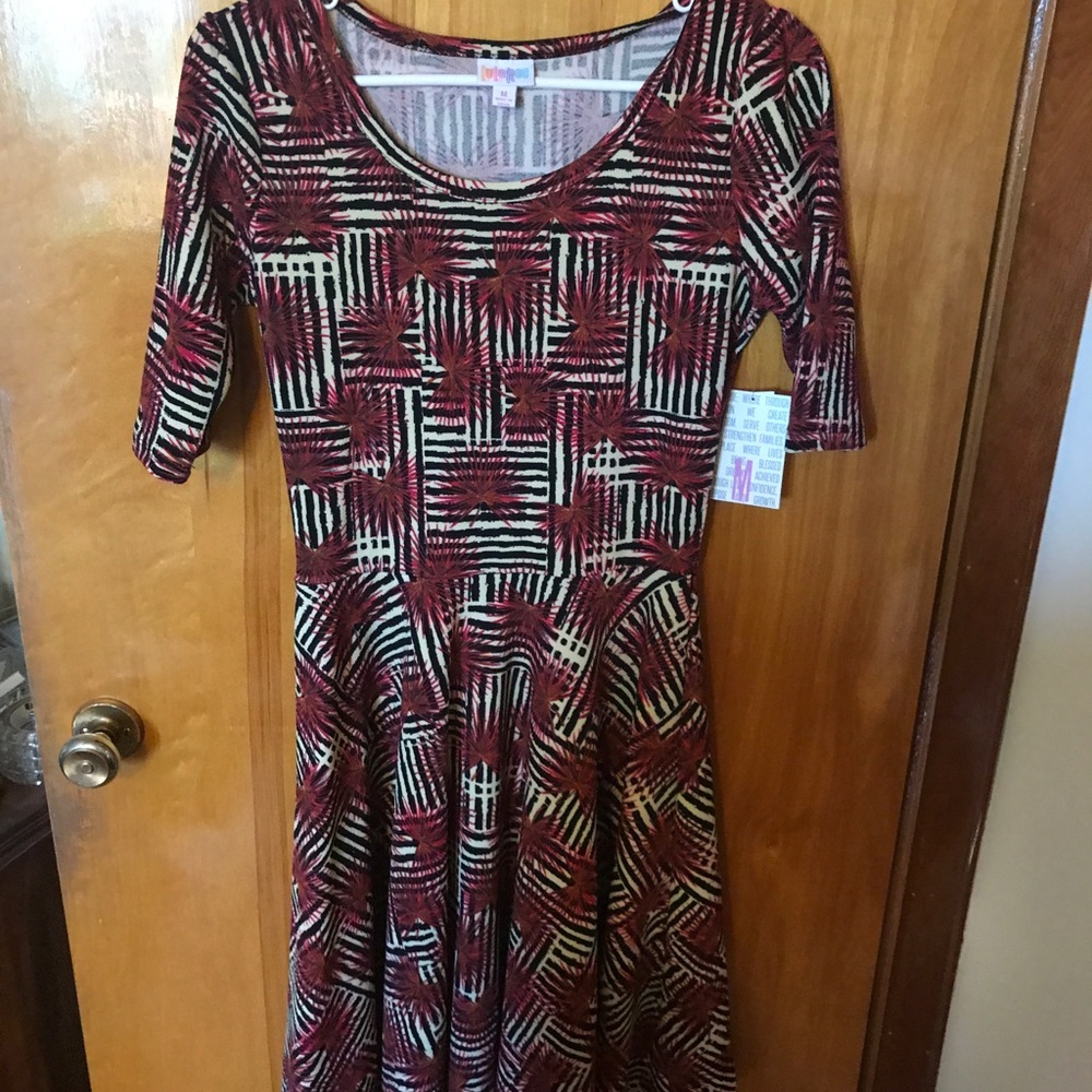 Lularoe nicole dress